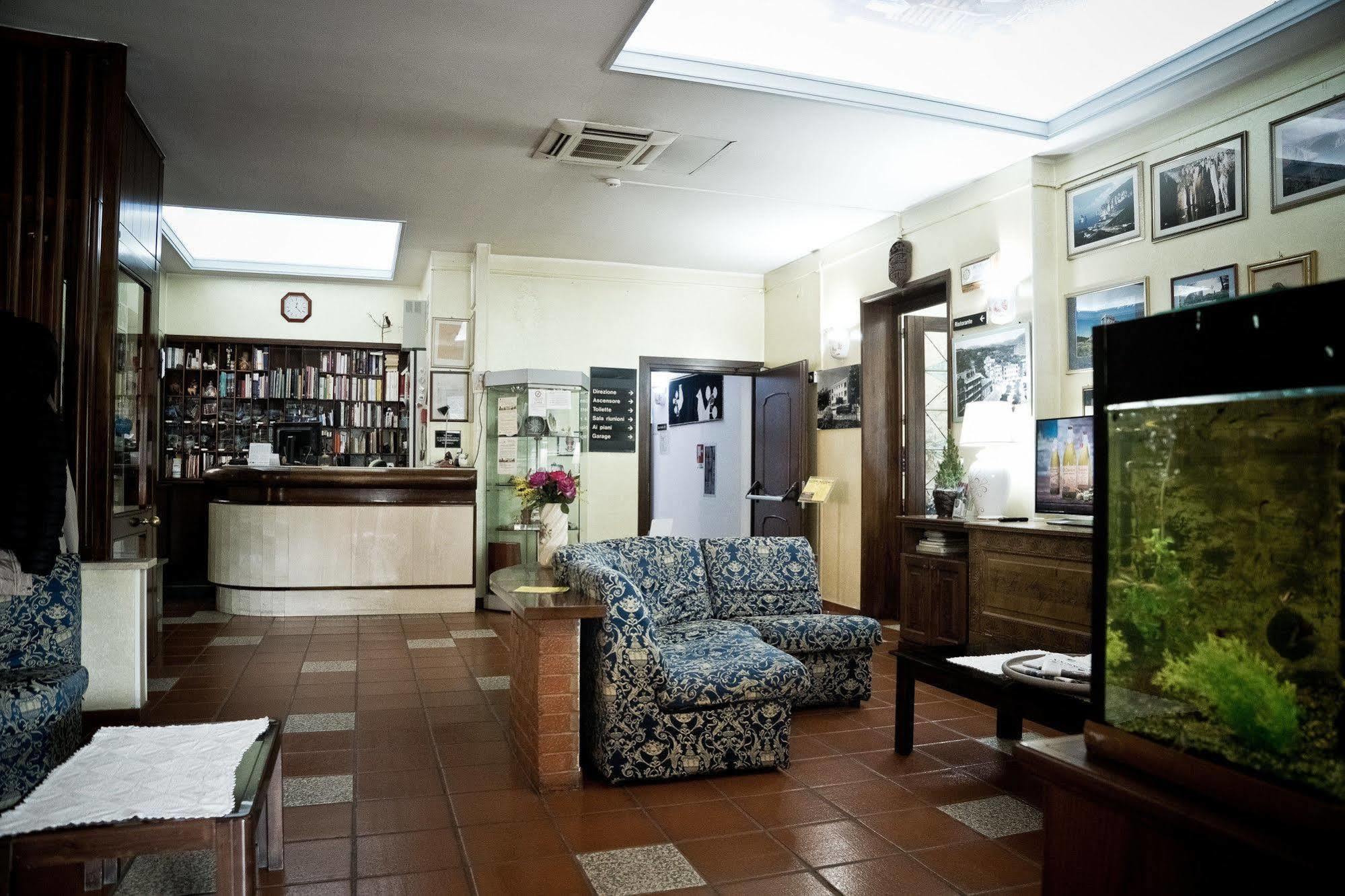 Hotel Artu Iglesias Esterno foto