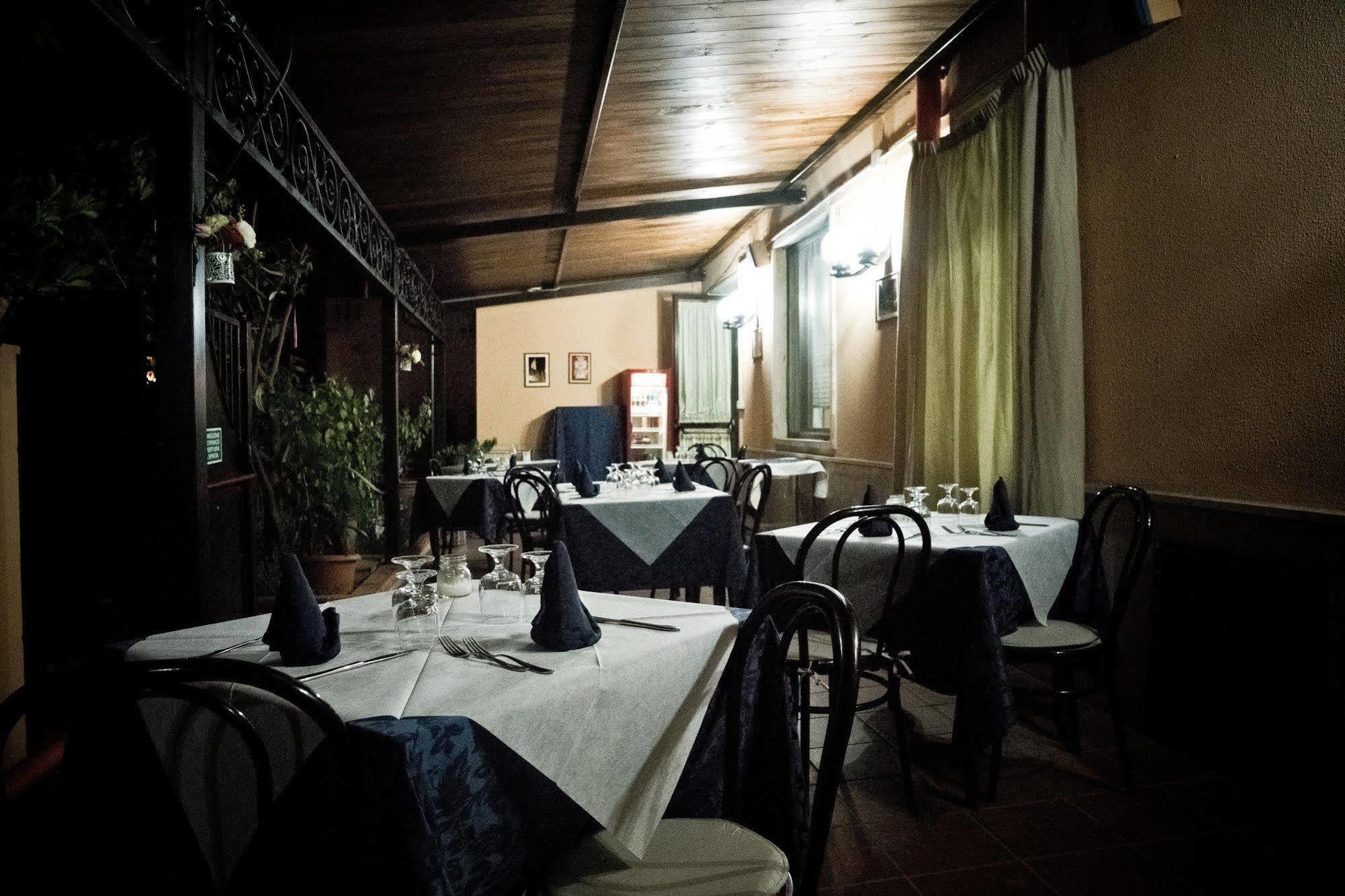 Hotel Artu Iglesias Esterno foto